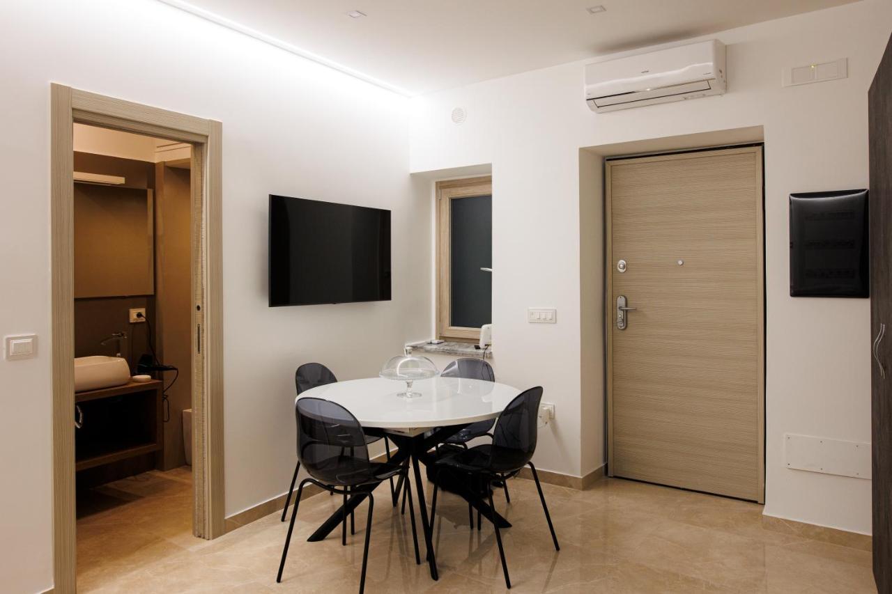 Next To Sea Apartment Crotone Exterior photo
